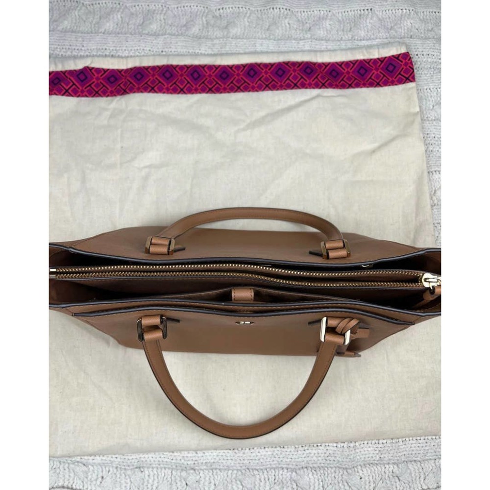 Tory Burch Robinson Saffiano Tan Leather Shoulder Tote Purse, Smoke, Pet Free. - Picture 6 of 11